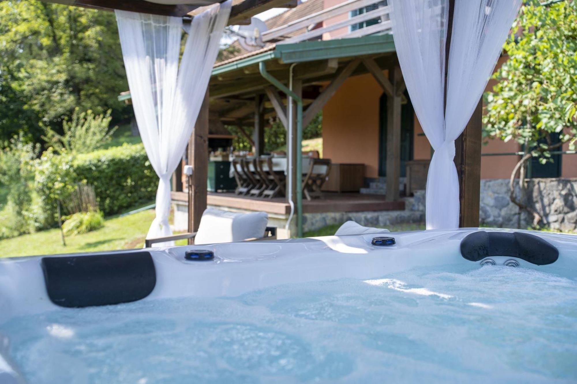 Frketic Selo Kuca Za Odmor Casa Huertaヴィラ エクステリア 写真