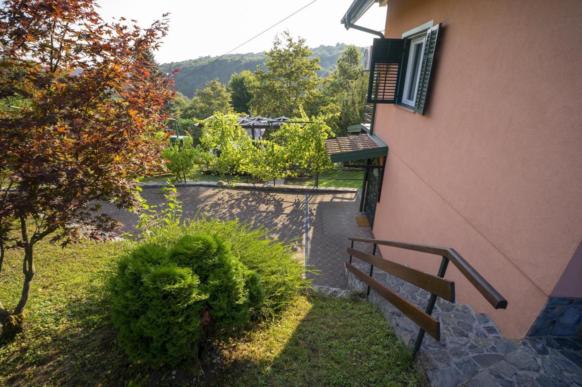 Frketic Selo Kuca Za Odmor Casa Huertaヴィラ エクステリア 写真