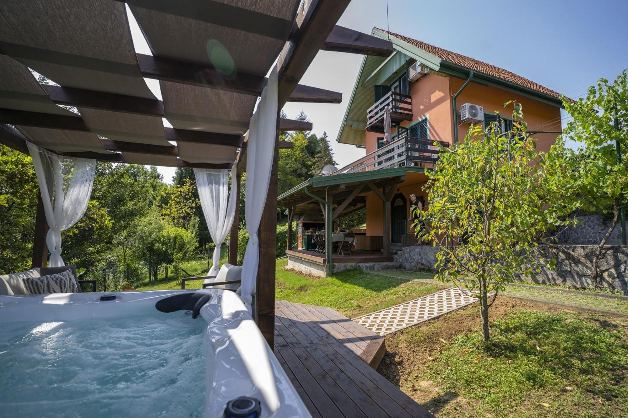 Frketic Selo Kuca Za Odmor Casa Huertaヴィラ エクステリア 写真